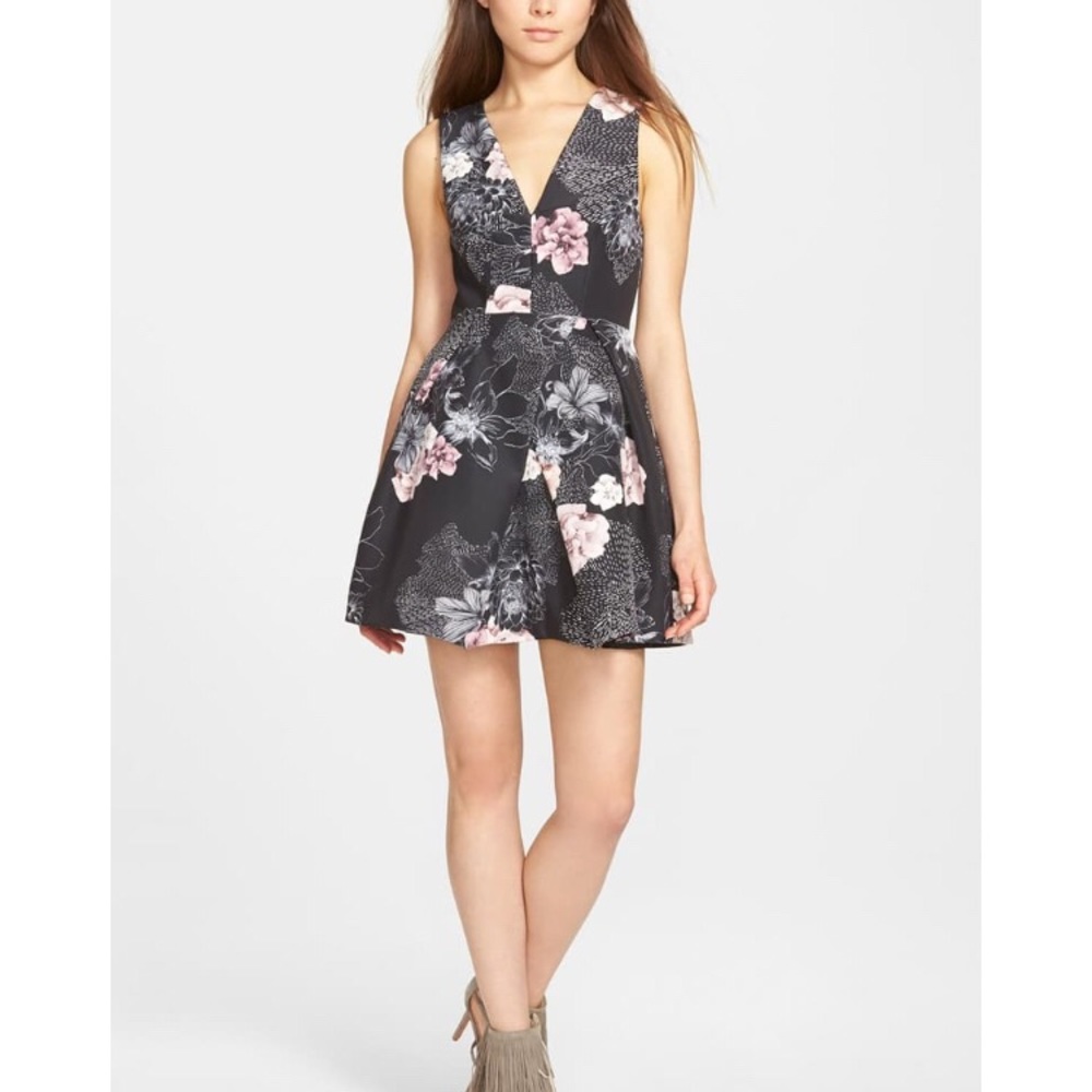 NWT Keepsake gone girl dress black floral
